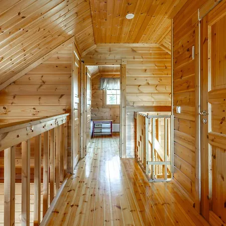 Chalet Alpine Retreat With Sauna Near Lifts *