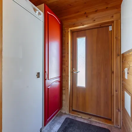 Chalet Alpine Retreat With Sauna Near Lifts *